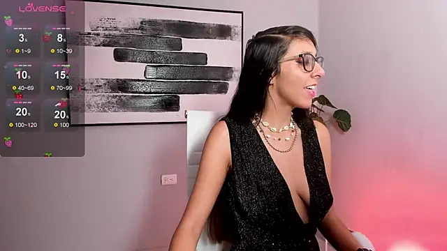 Snapshot of luna_willians chatting on 03-06-25, 12:09 luna willians online show from 03-06-25, 12:09