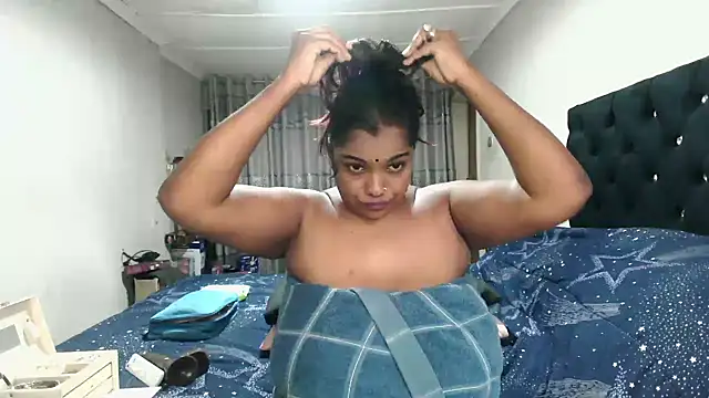 Indianmayaxoxo online show from 12-16-25, 04:01