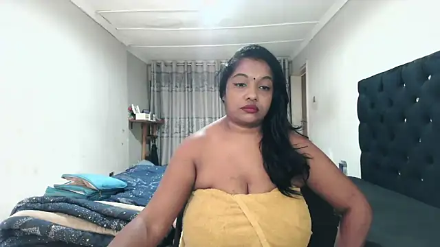 Snapshot of Indianmayaxoxo chatting on 06-21-26, 08:39 Indianmayaxoxo online show from 06-21-26, 08:39