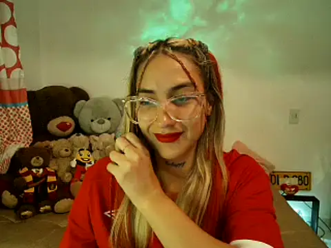 Snapshot of mandy_berrys chatting on 02-13-25, 05:16 mandy berrys online show from 02-13-25, 05:16