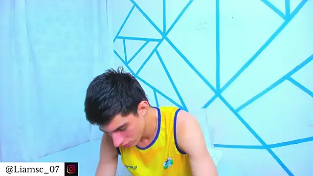 liam scott77 online show from 12-17-25, 01:22