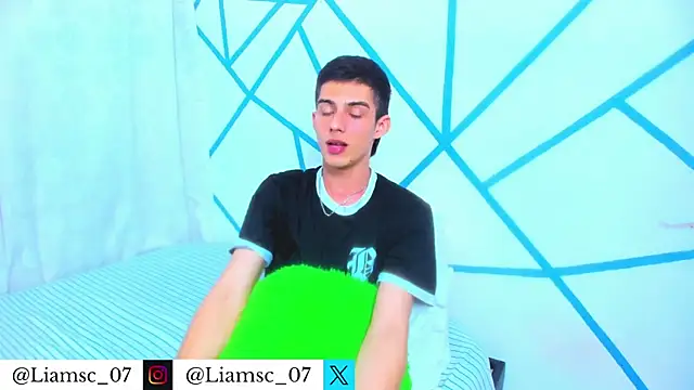 liam scott77 online show from 01-08-26, 04:26