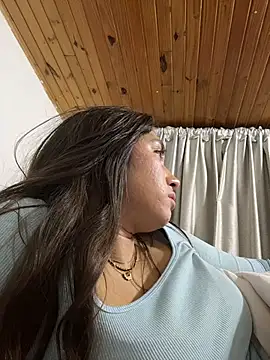 Barbielatinas online show from 12-18-25, 03:45