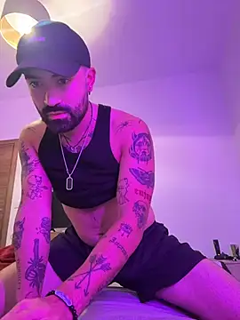 Snapshot of Goosebumps_21 chatting on 12-19-25, 05:53 Goosebumps 21 online show from 12-19-25, 05:53