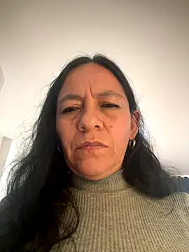 Freya Artemisa online show from 10-14-25, 08:09