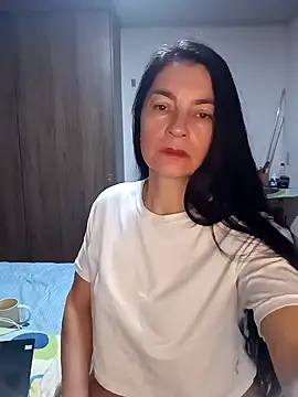 Snapshot of renata_hot1 chatting on 01-13-25, 05:01 renata hot1 online show from 01-13-25, 05:01