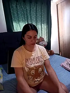 Snapshot of renata_hot1 chatting on 01-15-25, 04:00 renata hot1 online show from 01-15-25, 04:00