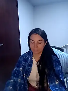 Snapshot of renata_hot1 chatting on 02-08-25, 07:15 renata hot1 online show from 02-08-25, 07:15