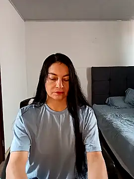 Snapshot of renata_hot1 chatting on 03-13-25, 08:11 renata hot1 online show from 03-13-25, 08:11