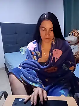 Snapshot of renata_hot1 chatting on 03-18-25, 04:58 renata hot1 online show from 03-18-25, 04:58