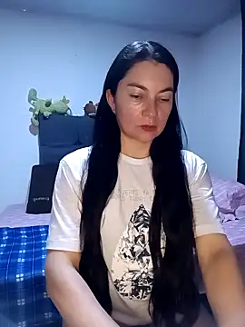 Snapshot of renata_hot1 chatting on 10-14-25, 01:17 renata hot1 online show from 10-14-25, 01:17