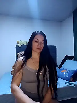 Snapshot of renata_hot1 chatting on 11-23-25, 01:16 renata hot1 online show from 11-23-25, 01:16