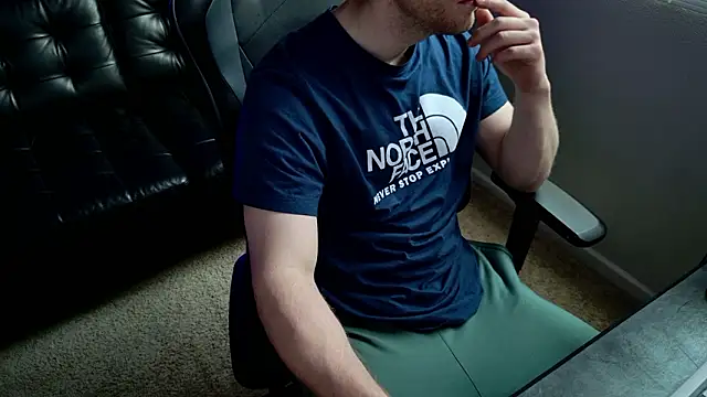 Snapshot of BlueEyedTallGuy94 chatting on 01-31-26, 11:14 BlueEyedTallGuy94 online show from 01-31-26, 11:14