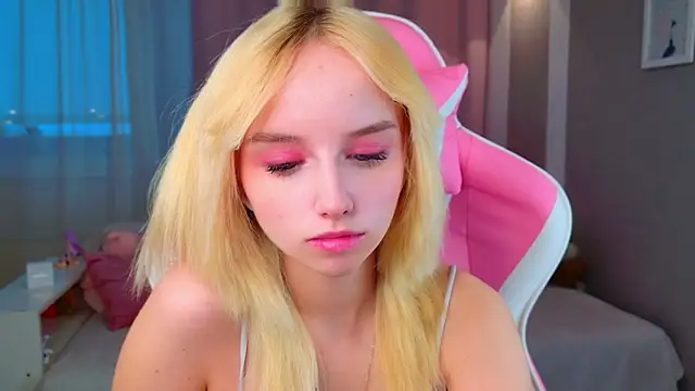 b4by LoL1 online show from 03-01-26, 12:51