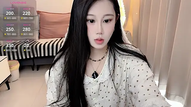 QQ-tutu online show from 04-05-26, 02:53