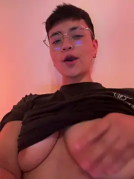 Snapshot of Ashley_Chriss chatting on 12-22-24, 12:07 Ashley Chriss online show from 12-22-24, 12:07