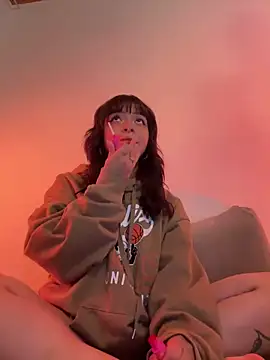 Snapshot of Ashley_Chriss chatting on 12-22-24, 05:01 Ashley Chriss online show from 12-22-24, 05:01