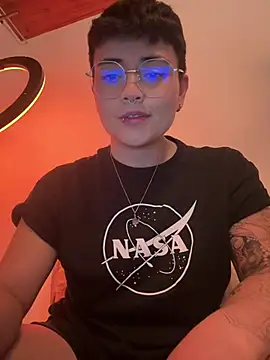 Snapshot of Ashley_Chriss chatting on 01-03-25, 05:28 Ashley Chriss online show from 01-03-25, 05:28