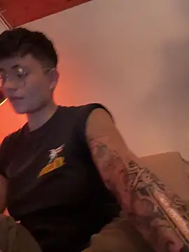 Snapshot of Ashley_Chriss chatting on 01-18-25, 03:31 Ashley Chriss online show from 01-18-25, 03:31