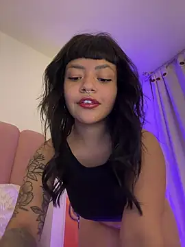 Snapshot of Ashley_Chriss chatting on 02-09-25, 01:55 Ashley Chriss online show from 02-09-25, 01:55