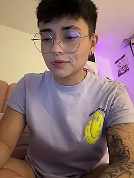 Snapshot of Ashley_Chriss chatting on 02-15-25, 01:21 Ashley Chriss online show from 02-15-25, 01:21