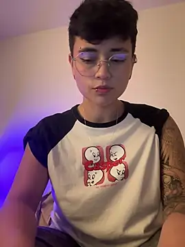 Snapshot of Ashley_Chriss chatting on 02-20-25, 12:19 Ashley Chriss online show from 02-20-25, 12:19