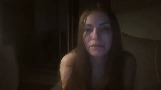 Snapshot of AnnaDiamond1 chatting on 10-16-25, 08:32 AnnaDiamond1 online show from 10-16-25, 08:32