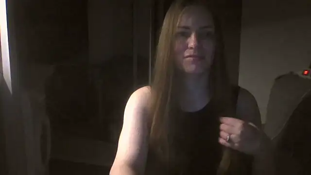 Snapshot of AnnaDiamond1 chatting on 10-24-25, 11:12 AnnaDiamond1 online show from 10-24-25, 11:12