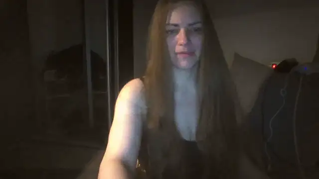 Snapshot of AnnaDiamond1 chatting on 10-28-25, 11:18 AnnaDiamond1 online show from 10-28-25, 11:18