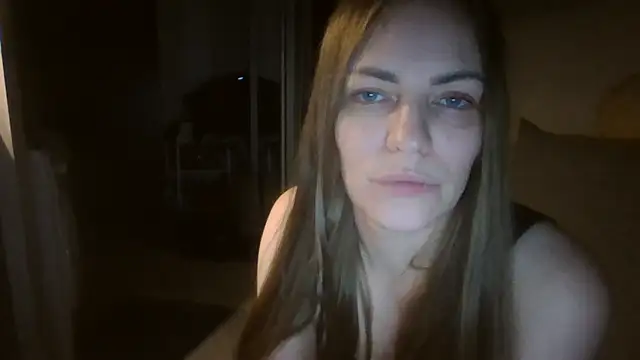 Snapshot of AnnaDiamond1 chatting on 12-16-25, 11:32 AnnaDiamond1 online show from 12-16-25, 11:32