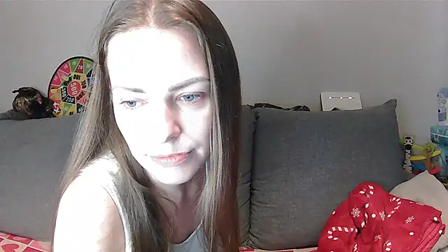 Snapshot of AnnaDiamond1 chatting on 07-21-26, 12:07 AnnaDiamond1 online show from 07-21-26, 12:07