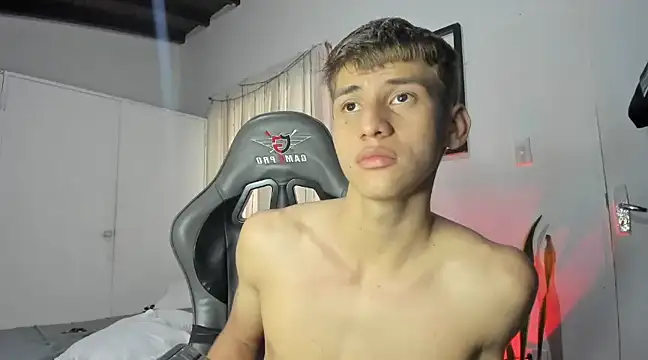 Snapshot of miguel_hz chatting on 02-05-25, 06:37 miguel hz online show from 02-05-25, 06:37