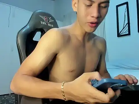 Snapshot of miguel_hz chatting on 03-10-25, 08:01 miguel hz online show from 03-10-25, 08:01