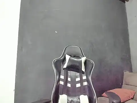 Snapshot of miguel_hz chatting on 03-13-25, 08:54 miguel hz online show from 03-13-25, 08:54