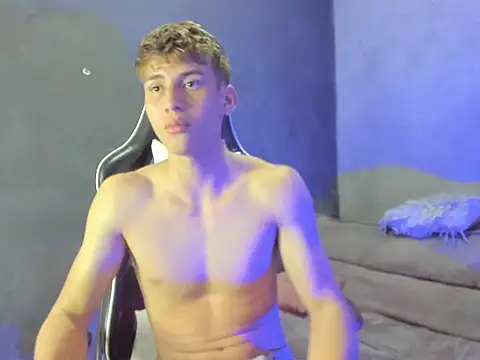 Snapshot of miguel_hz chatting on 03-13-25, 11:59 miguel hz online show from 03-13-25, 11:59