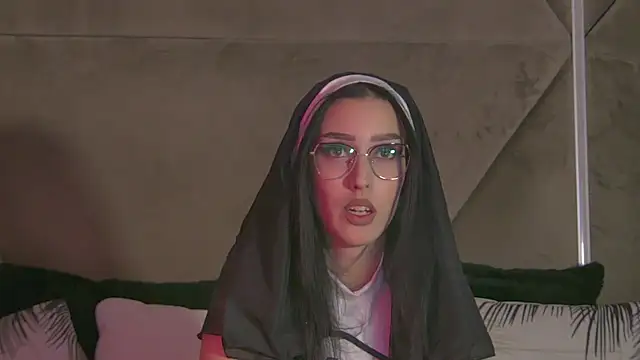 Snapshot of AishaHummer chatting on 10-31-25, 08:54 AishaHummer online show from 10-31-25, 08:54