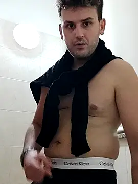 Snapshot of TheKing966 chatting on 02-24-25, 01:02 TheKing966 online show from 02-24-25, 01:02