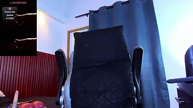 Snapshot of max_borman1 chatting on 09-10-25, 12:38 max borman1 online show from 09-10-25, 12:38