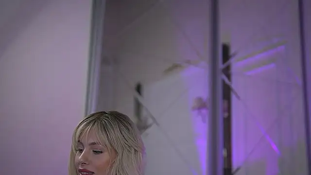 AdelineKing online show from 03-03-25, 03:08