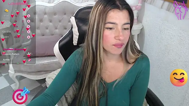 Snapshot of Valerie_b chatting on 03-19-25, 06:14 Valerie b online show from 03-19-25, 06:14