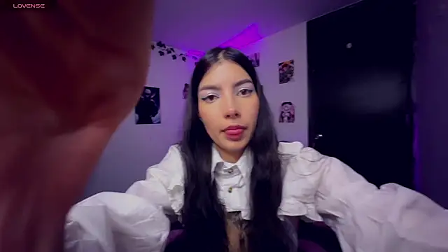Snapshot of cami_mila9 chatting on 04-20-26, 05:10 cami mila9 online show from 04-20-26, 05:10