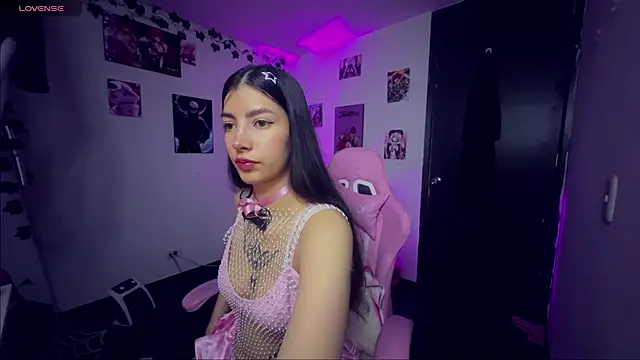 Snapshot of cami_mila9 chatting on 05-20-26, 07:25 cami mila9 online show from 05-20-26, 07:25