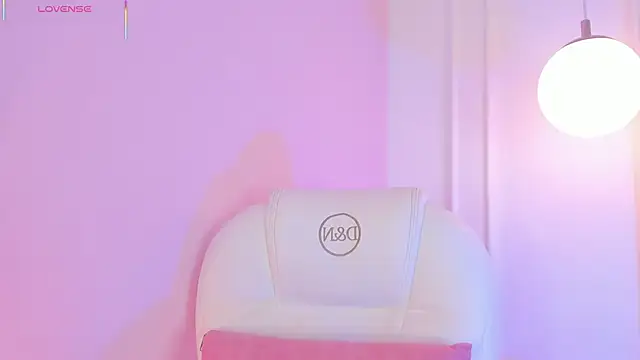 Lucy Vega online show from 01-19-26, 04:38