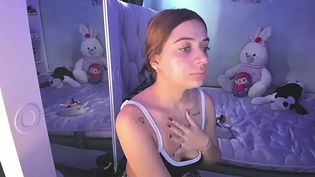 KittyKlum online show from 12-18-25, 04:46