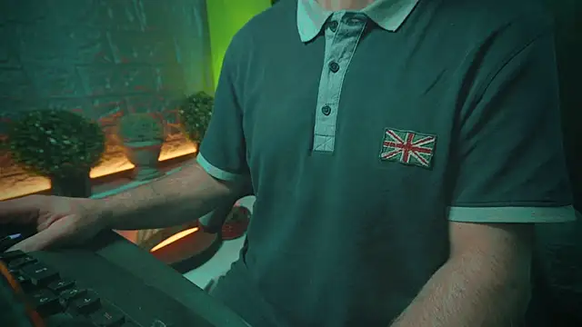 Snapshot of alex-volo chatting on 02-02-25, 01:12 alex-volo online show from 02-02-25, 01:12