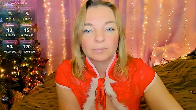 Snapshot of Regina__blue chatting on 12-24-24, 06:39 Regina blue online show from 12-24-24, 06:39