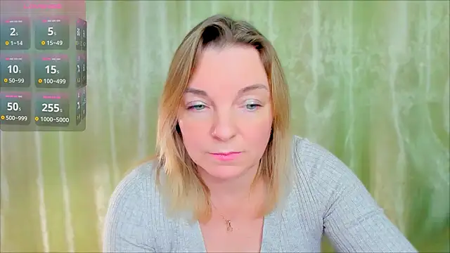 Snapshot of Regina__blue chatting on 02-06-25, 07:40 Regina blue online show from 02-06-25, 07:40