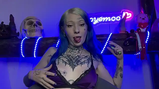 Snapshot of coyemoo chatting on 02-04-25, 04:50 coyemoo online show from 02-04-25, 04:50