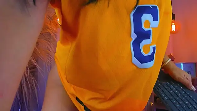 Snapshot of Natasha_hartaman chatting on 01-26-25, 08:02 Natasha hartaman online show from 01-26-25, 08:02