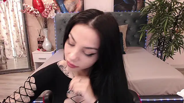 Snapshot of MissJuliax chatting on 03-15-25, 05:30 MissJuliax online show from 03-15-25, 05:30